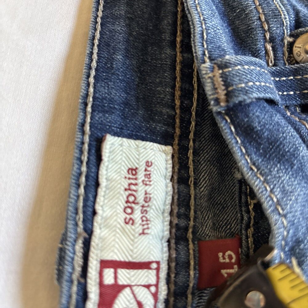 L.E.I. Sophia  Jeans womens jr Size 15 Short  Flare Blue Stretch - Picture 13 of 14